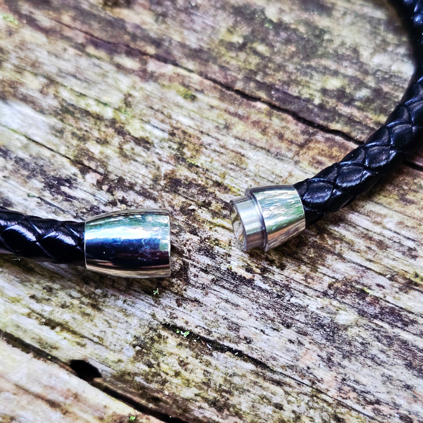 Lederarmband "Goldrunen" einfach