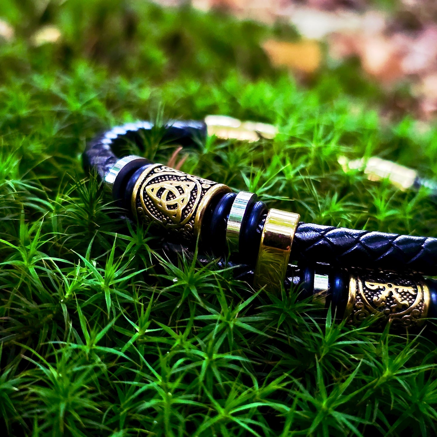 Lederarmband "Vegvisir und Valknut Double" (2025)