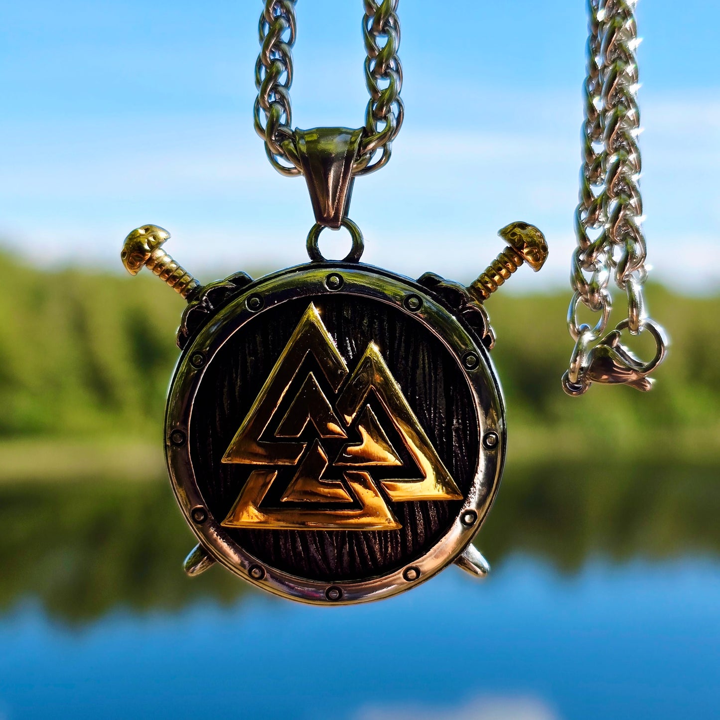 Halskette "Valknut Schild" (2025)