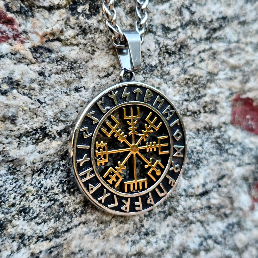 Halskette "Runenkompass Vegvisir" (2025)