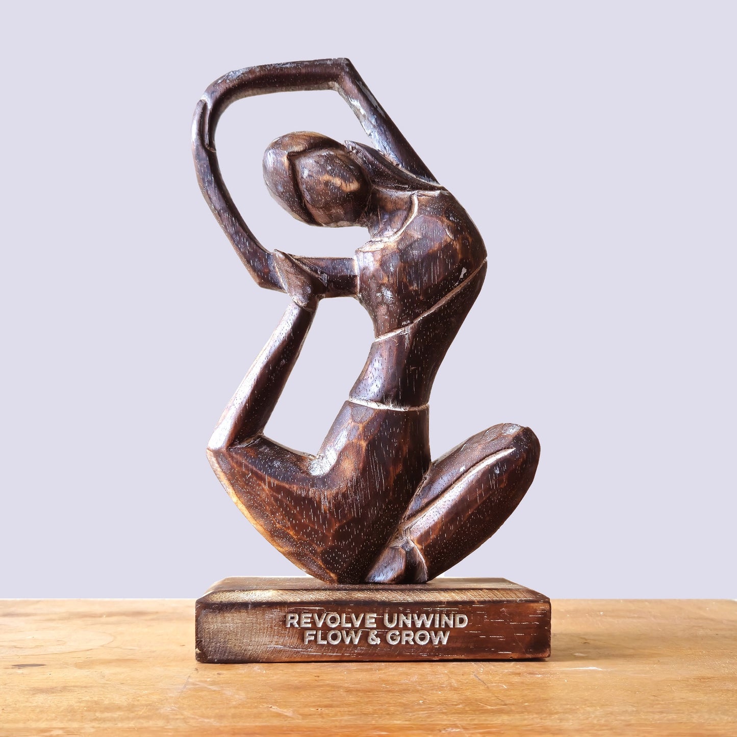 Yogafigur „Revolve Unwind“