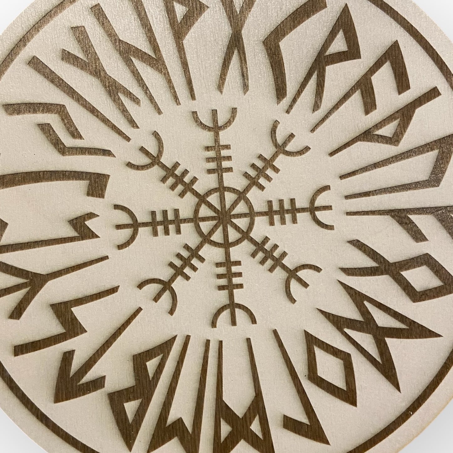 Wanddekoration – Wikingerschild mit Runen & Wikingerkompass 🛡️✨ – Typ 1, Vers. 2