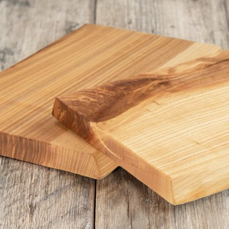 Schneidebrett mit geschliffener Holzkante aus Kernesche - 32 x 18-20cm x 22mm