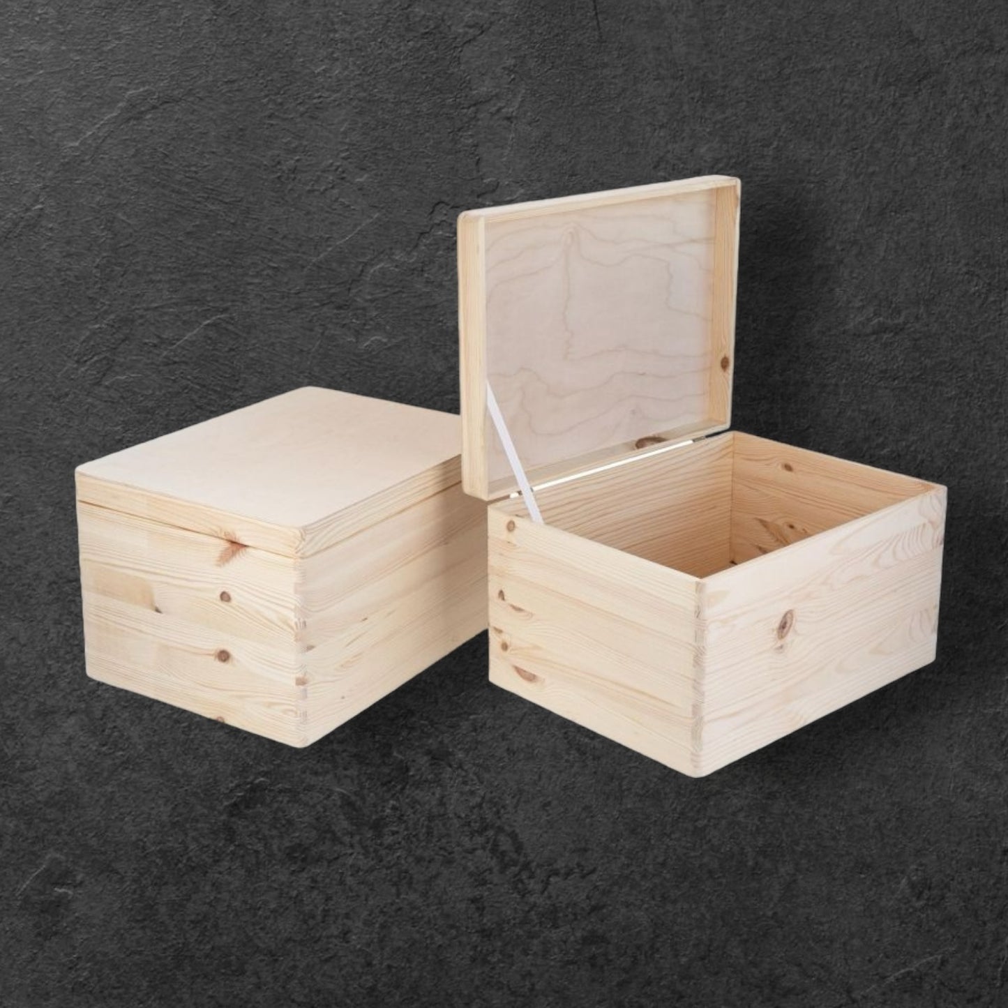 Holzkiste aus Fichte mit Klappdeckel in Birke – 40 x 30 x 23 cm – FSC®-zertifiziert