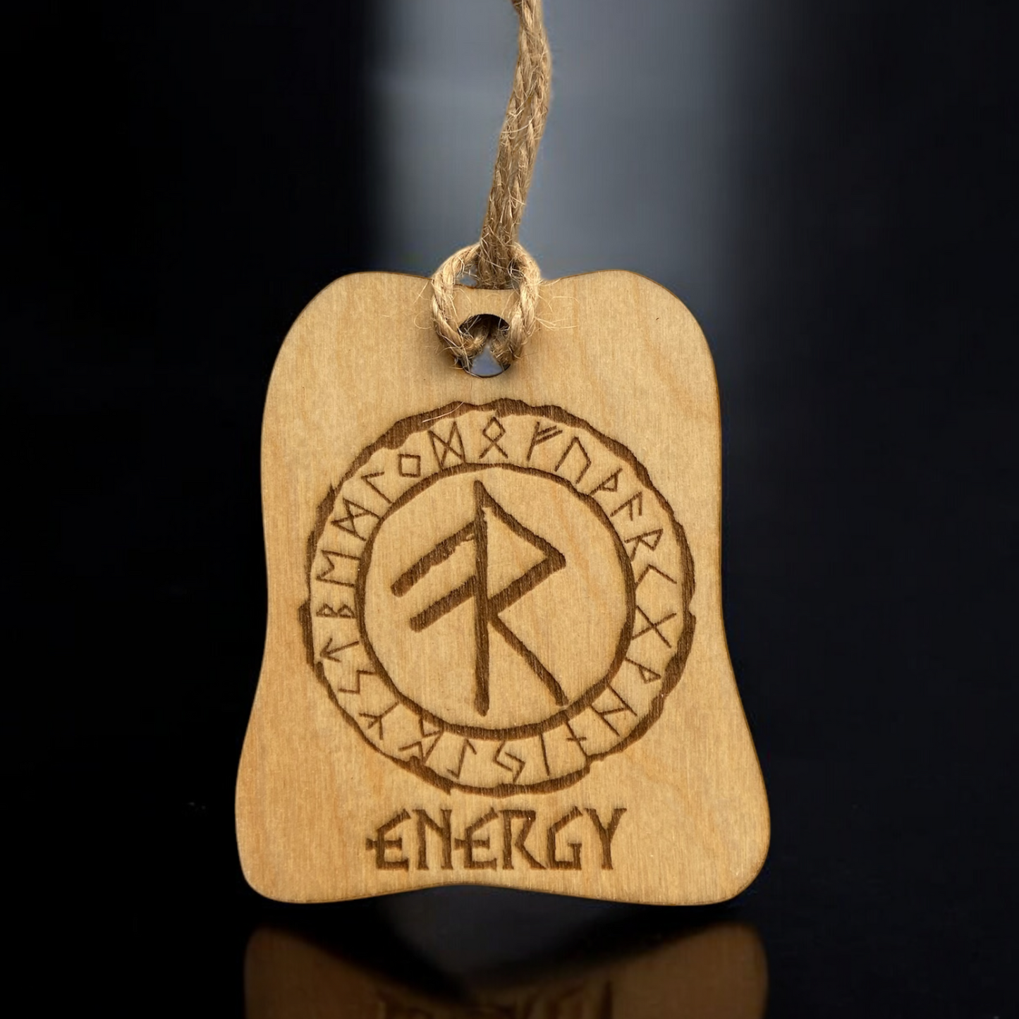 Nordisches Runeamulett – Schutz und Stärke in einem eleganten Design 🌿✨