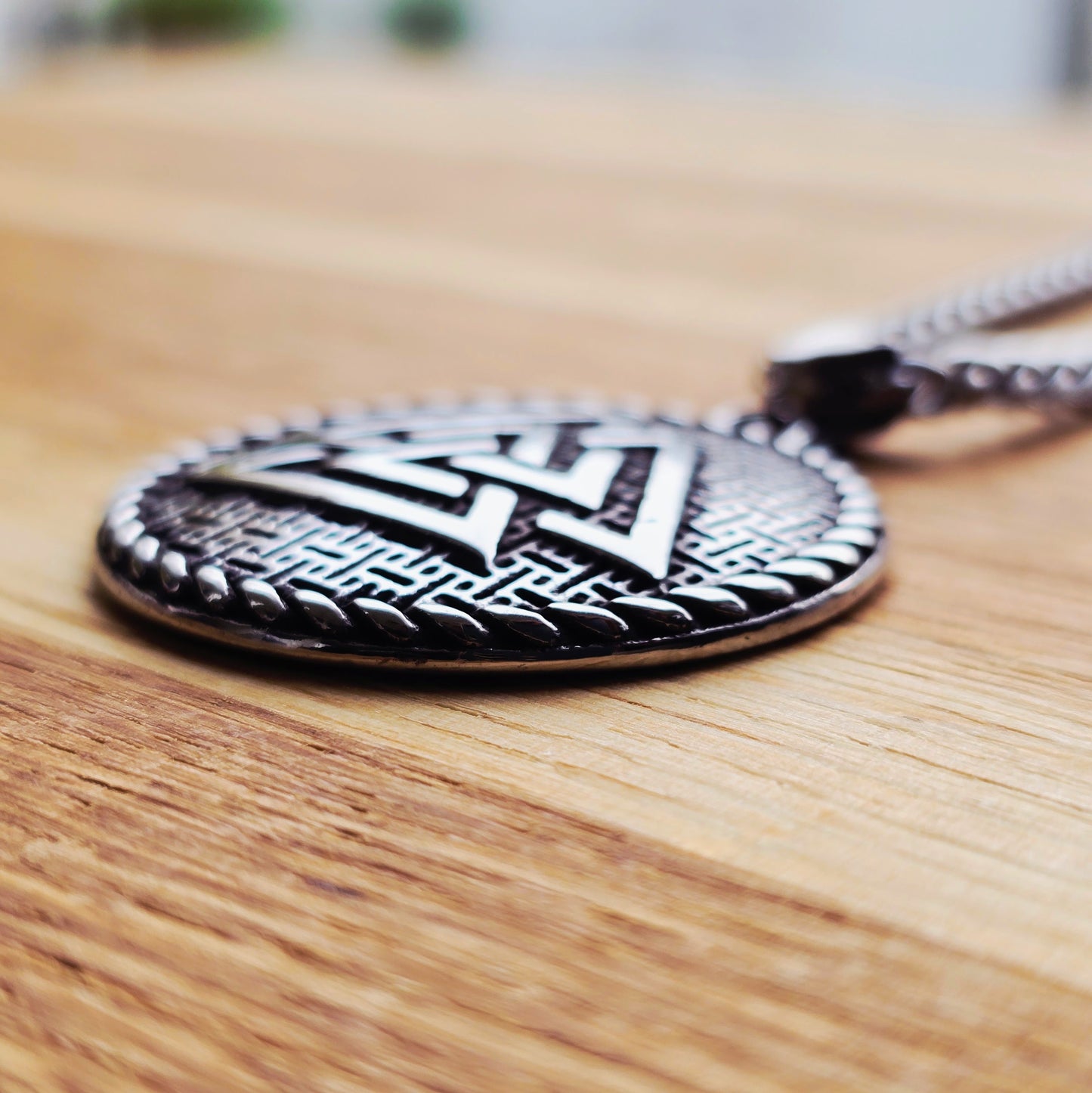 Halsband Valknut "Asgard" (2025)