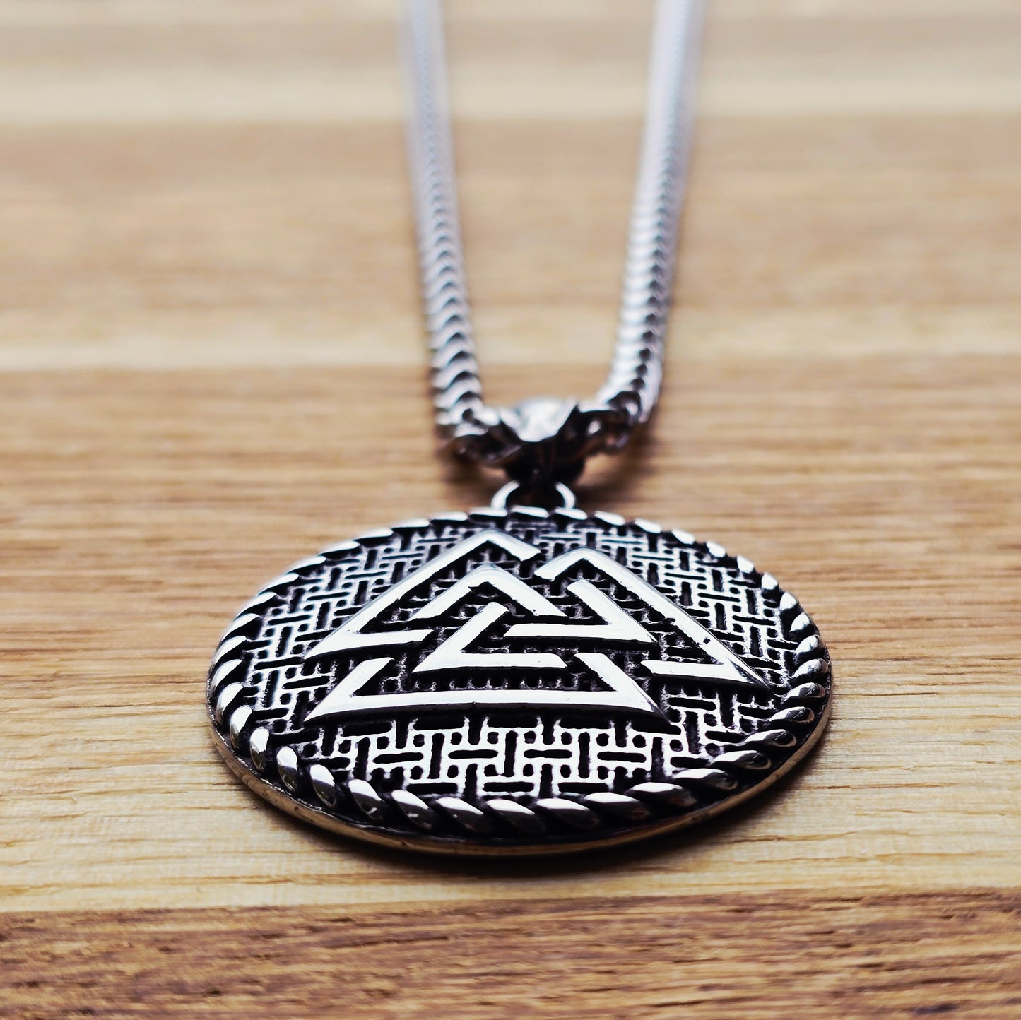 Halsband Valknut "Asgard" (2025)