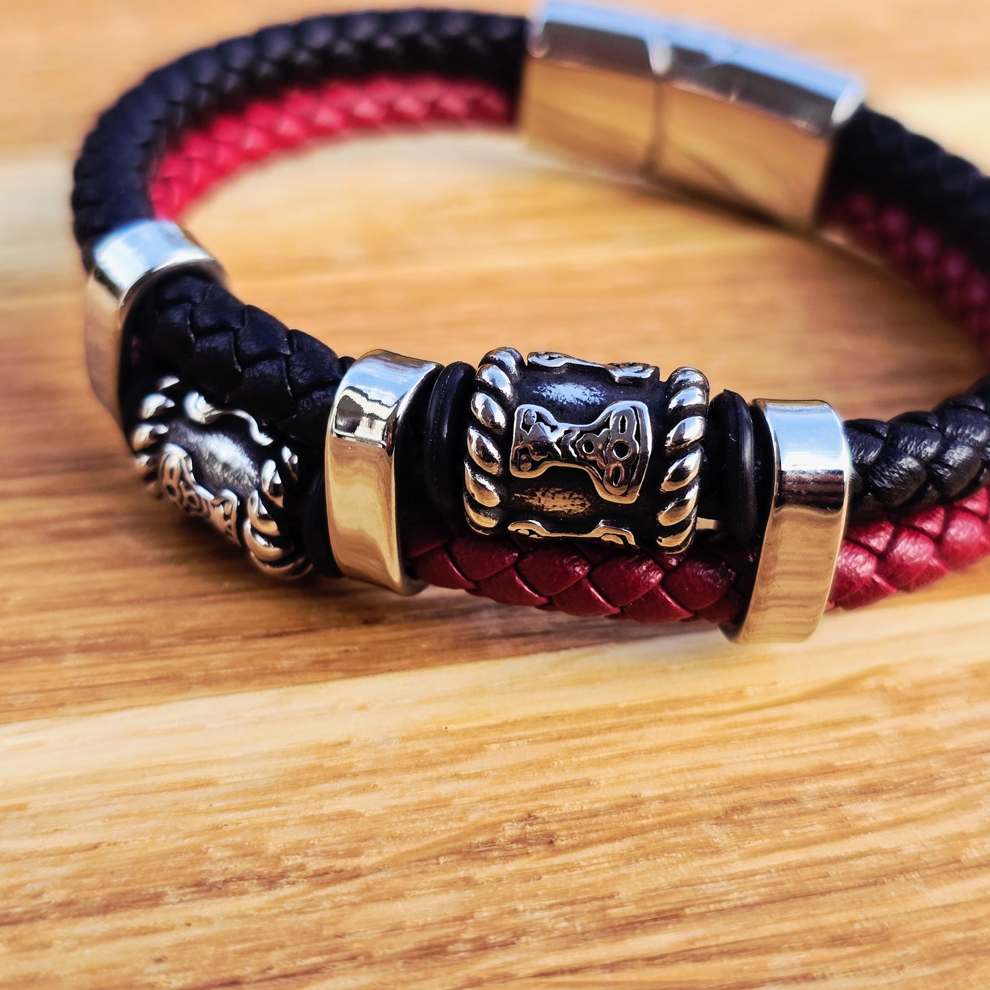 Mjölner Bracelett Leather black / Red