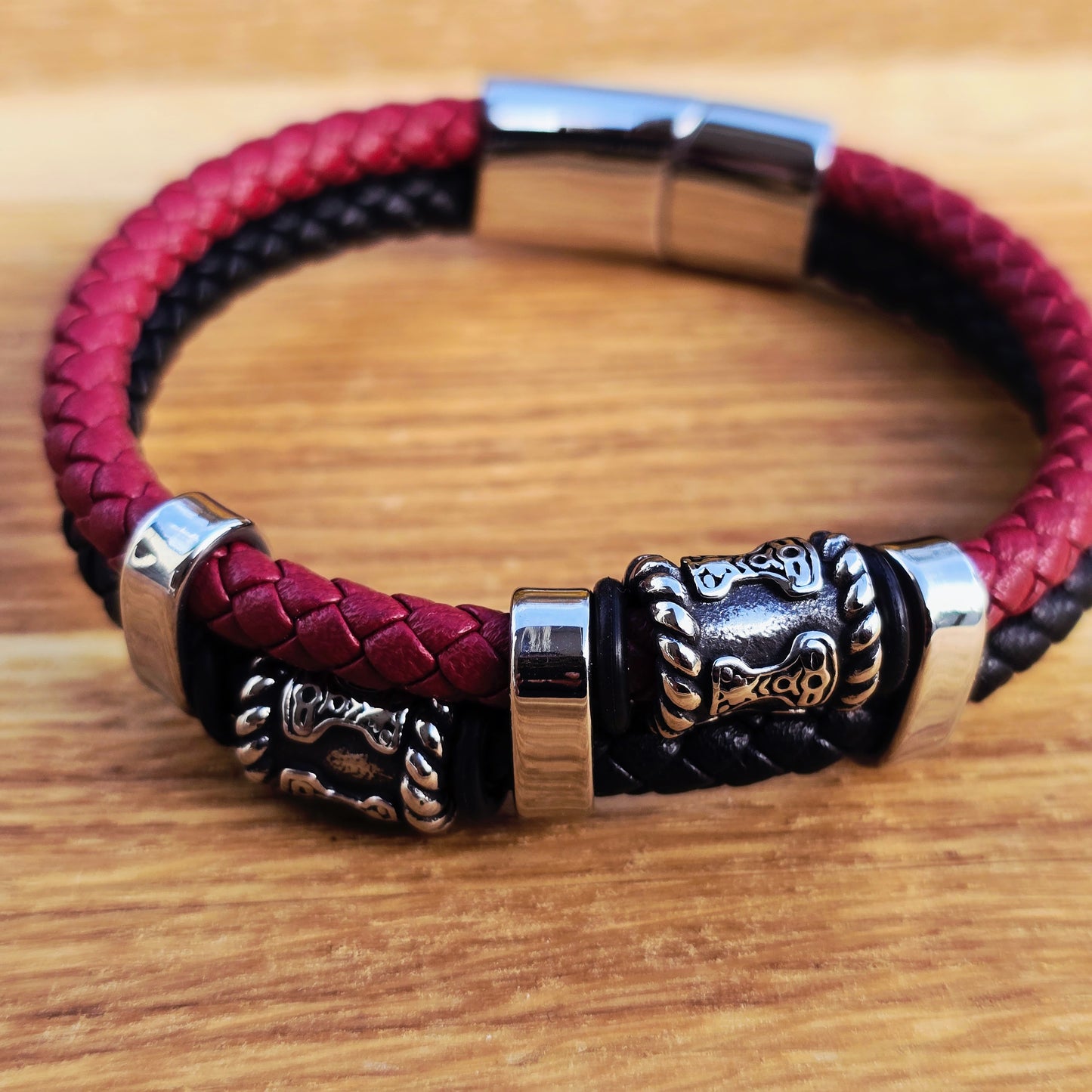 Mjölner Bracelett Leather black / Red