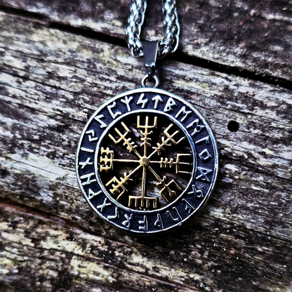Halskette "Runenkompass Vegvisir" (2025)
