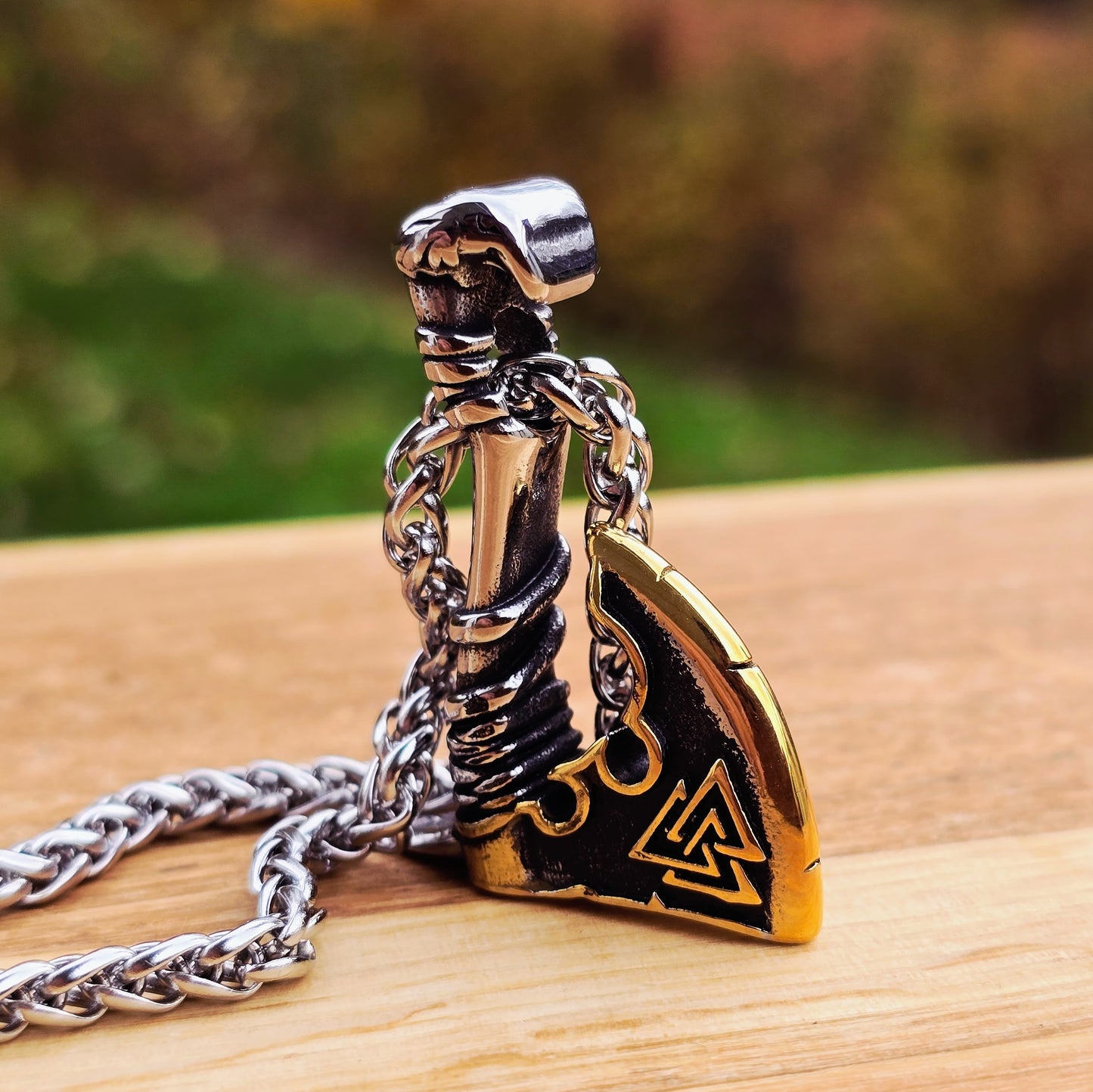 Halskette "Battle Axe" Dualtone (2025)