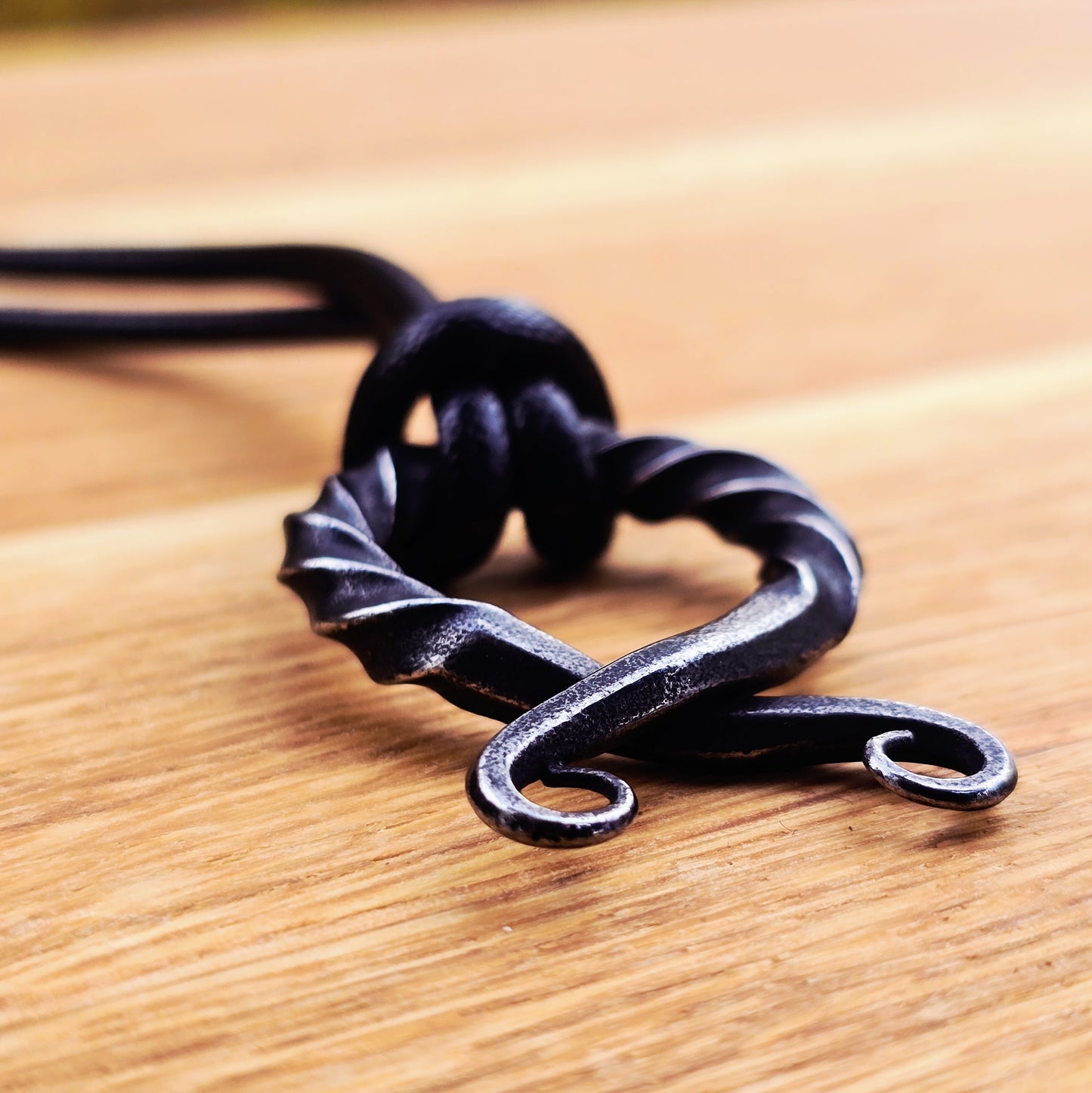 Nordisches magisches Kreuzamulett