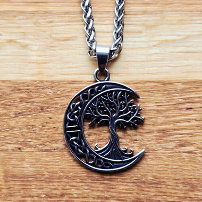Halsband "Yggdrasil och Månen"