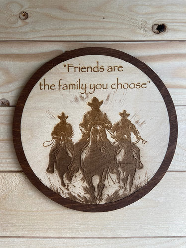Wanddekoration „Friends are the Family you choose“