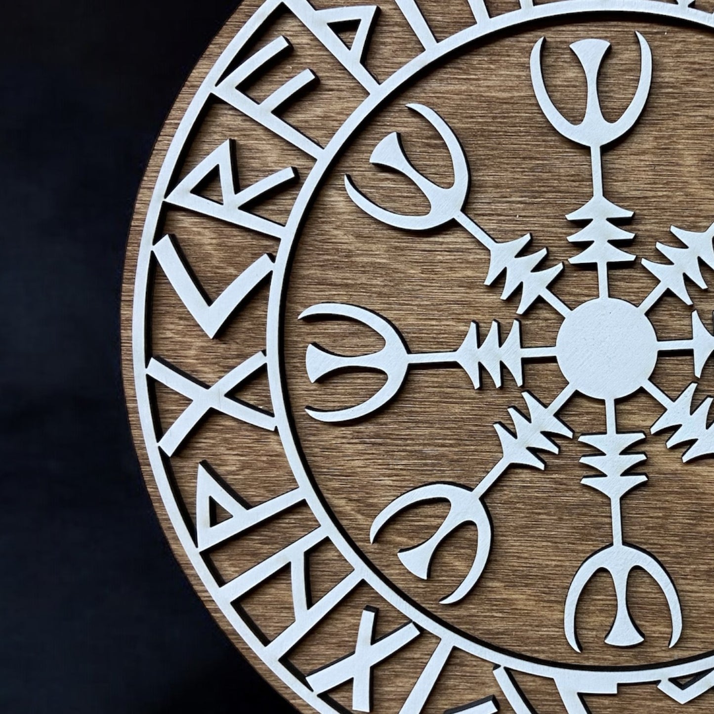 Wanddekoration – Vikingerschild mit Runen & Vikingkompass 🛡️✨ – Typ 4, Vers. 3